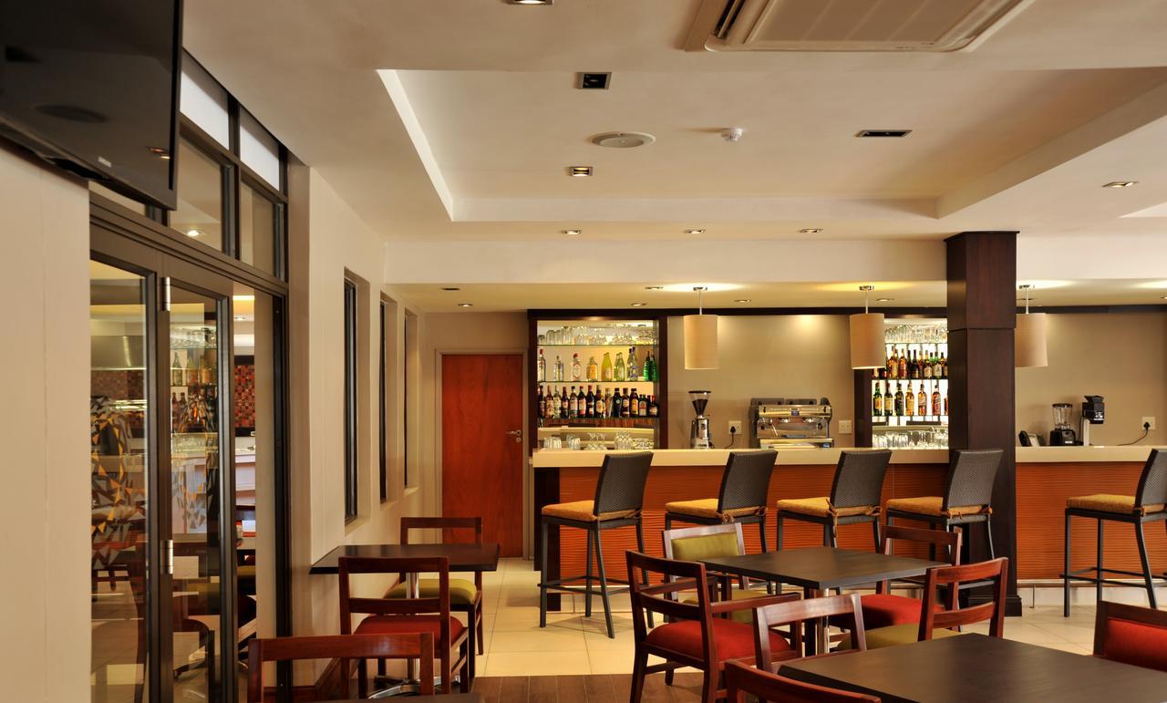 Cresta Mahalapye Hotel Exterior photo